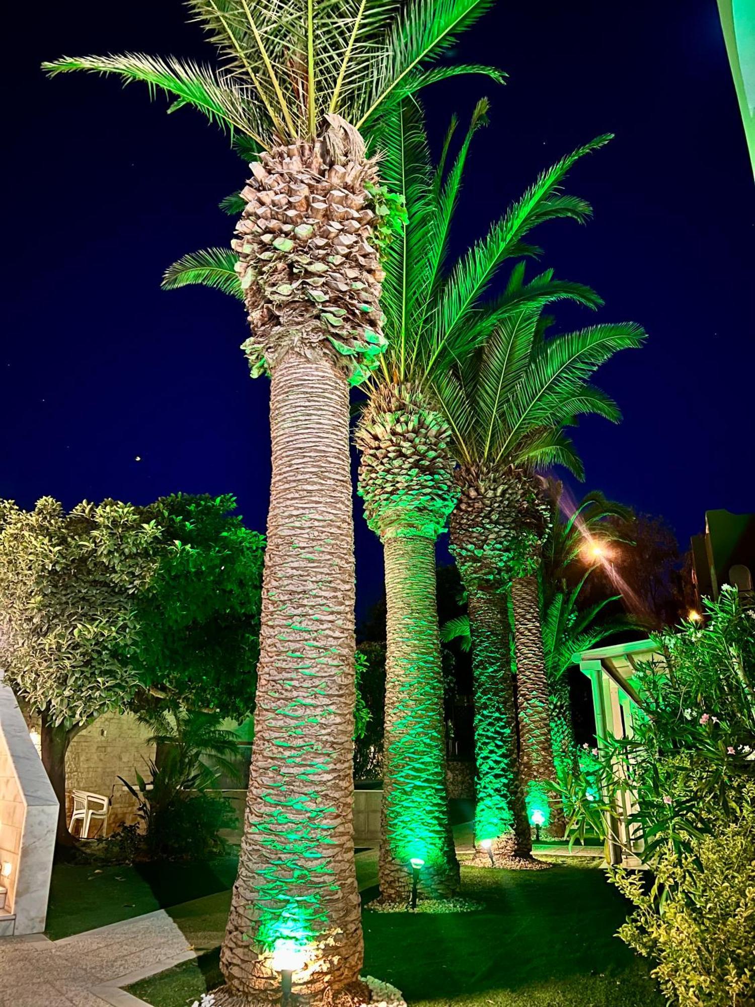Karteros Hotel Luaran gambar